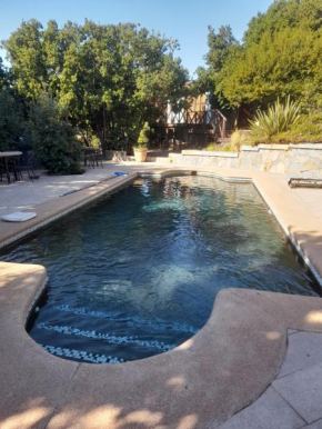 Elegant, Peaceful Home with Great View and Pool